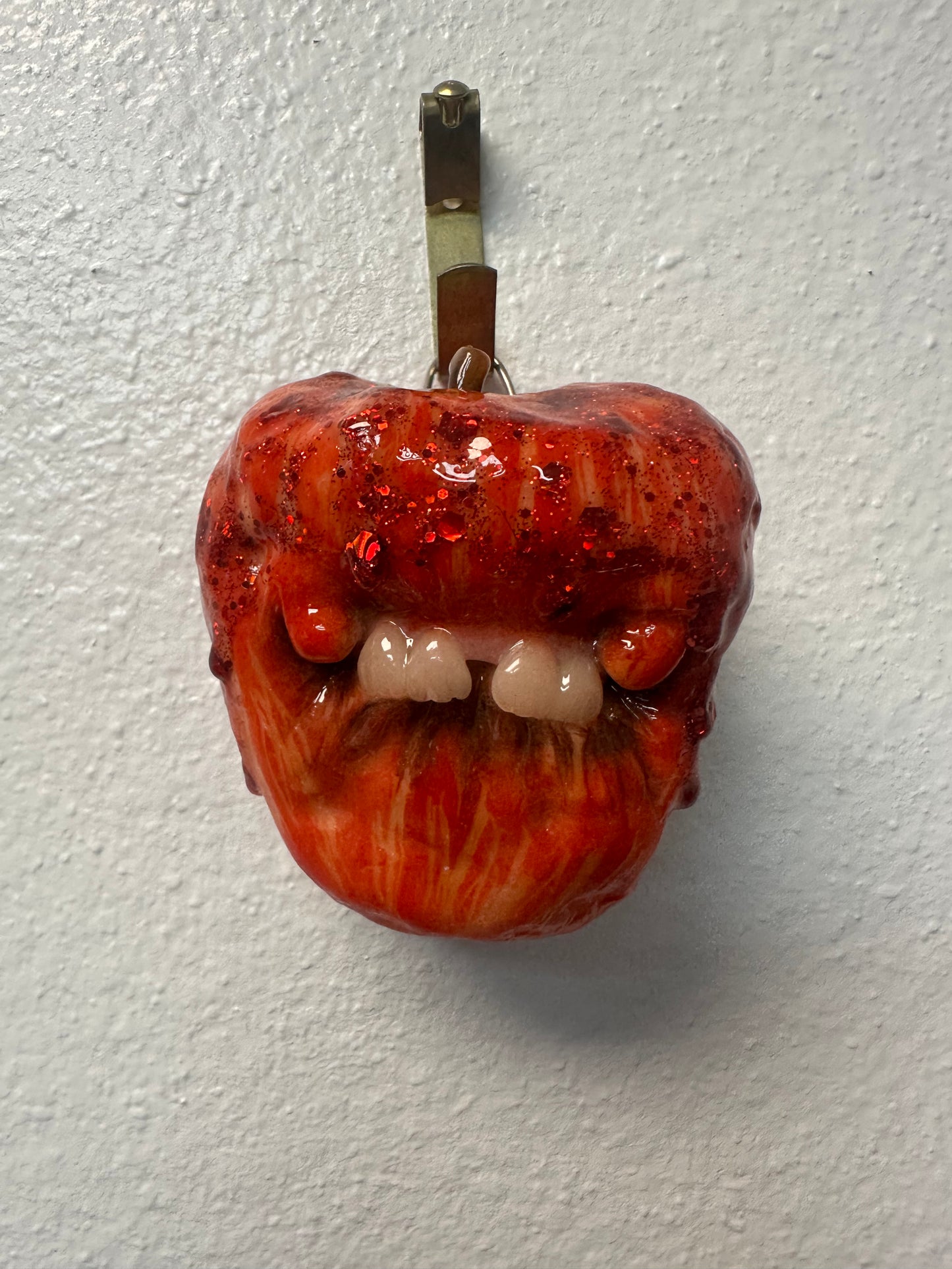 "Smiling Apple Wall Hanger" - Karina Rosas Creations